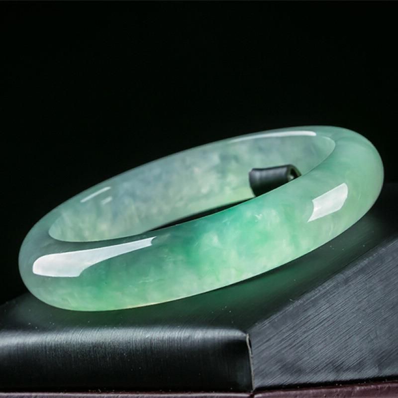 The Ultimate Jade Bracelet Sizing and Buying Guide: Find Your Perfect Fit