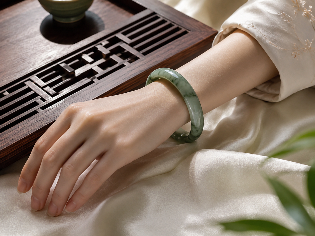 The Ultimate Guide to Jade Bracelet Meaning, Feng Shui, and Wearing Etiquette