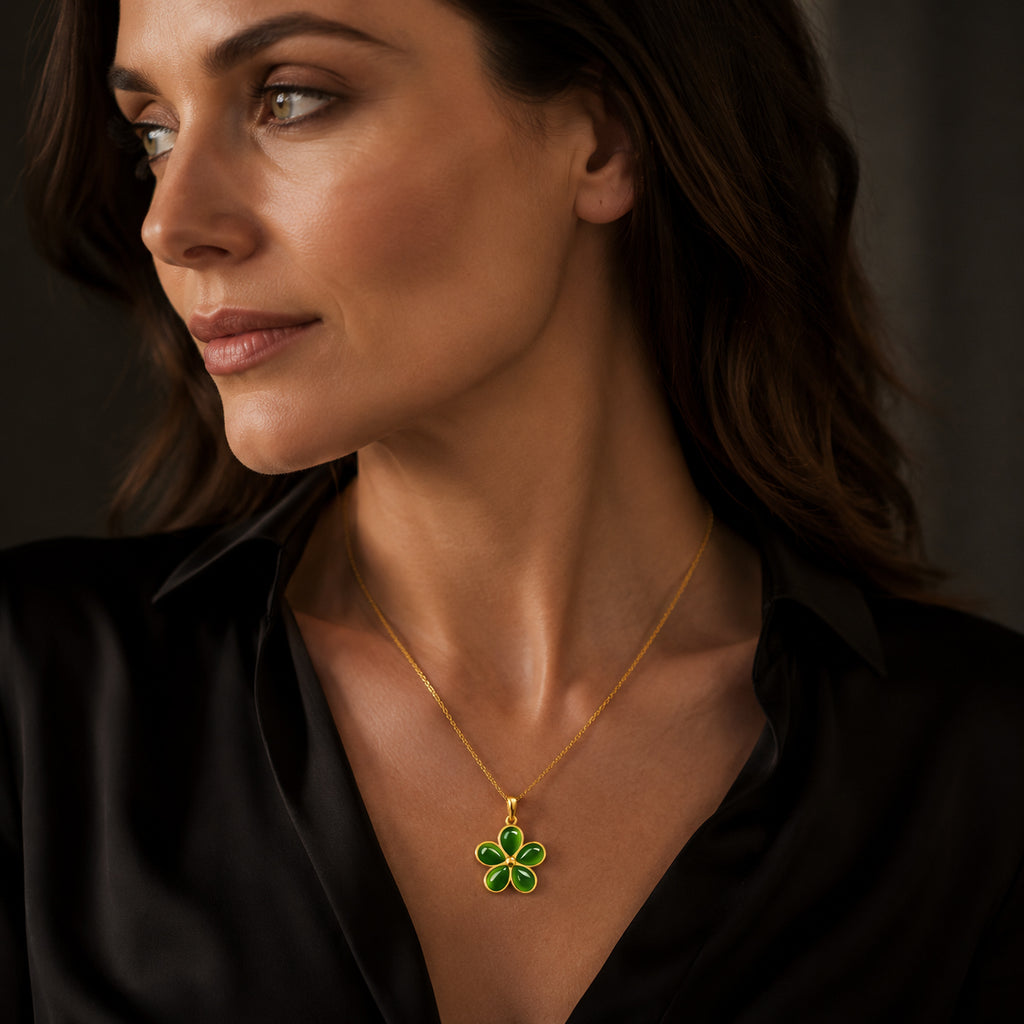 Natural Green Jade Five-Petal Flower Pendant Necklace – S925 Silver 46CM, Symbol of Beauty & Good Fortune