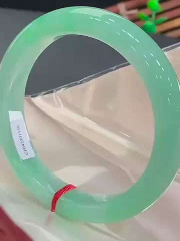 Natural Green Jadeite Bangle – Authentic Jadeite Jewelry for Harmony & Positive Energy
